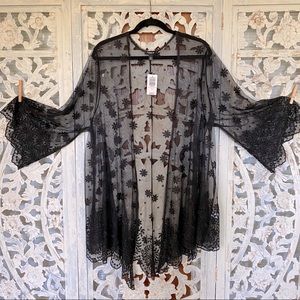 Torrid Lace Black Kimono plus size 1/2 NWT